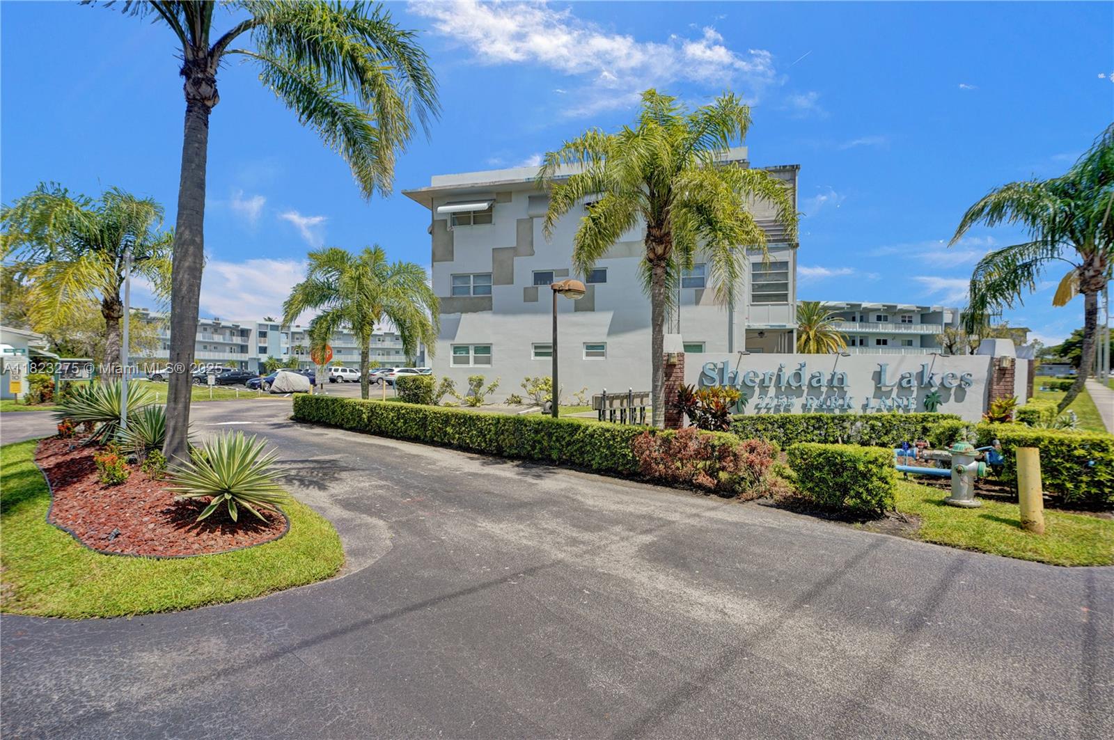 Address Not Disclosed, Hollywood, Broward County, Florida - 1 Bedrooms  
2 Bathrooms - 