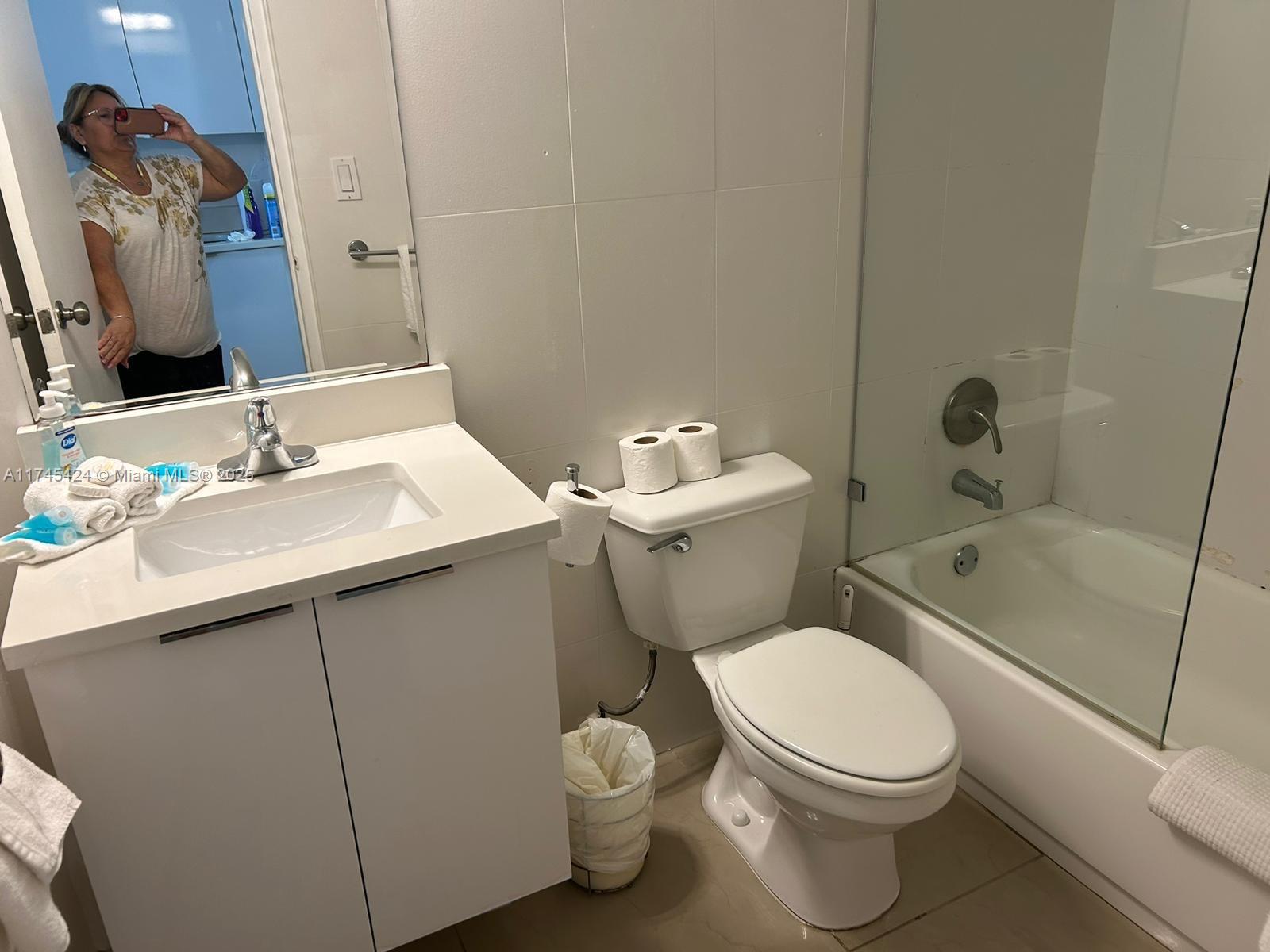THE AVENTURA BEACH CLUB C - Residential