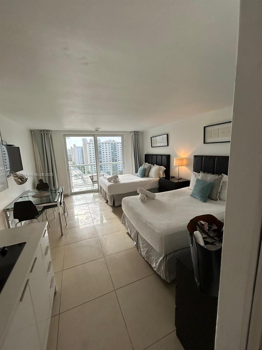 THE AVENTURA BEACH CLUB C - Residential