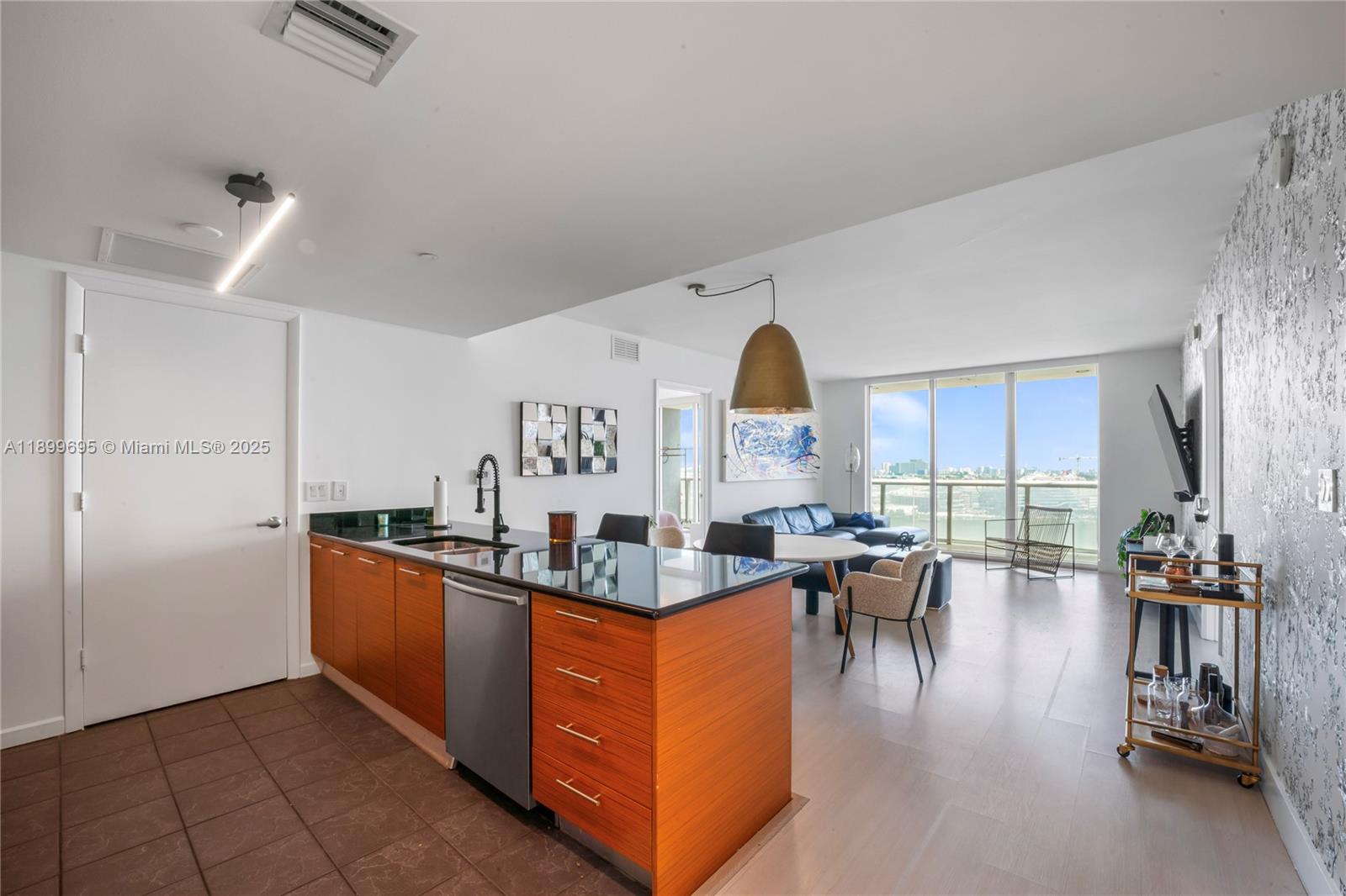 50 Biscayne Blvd 2308