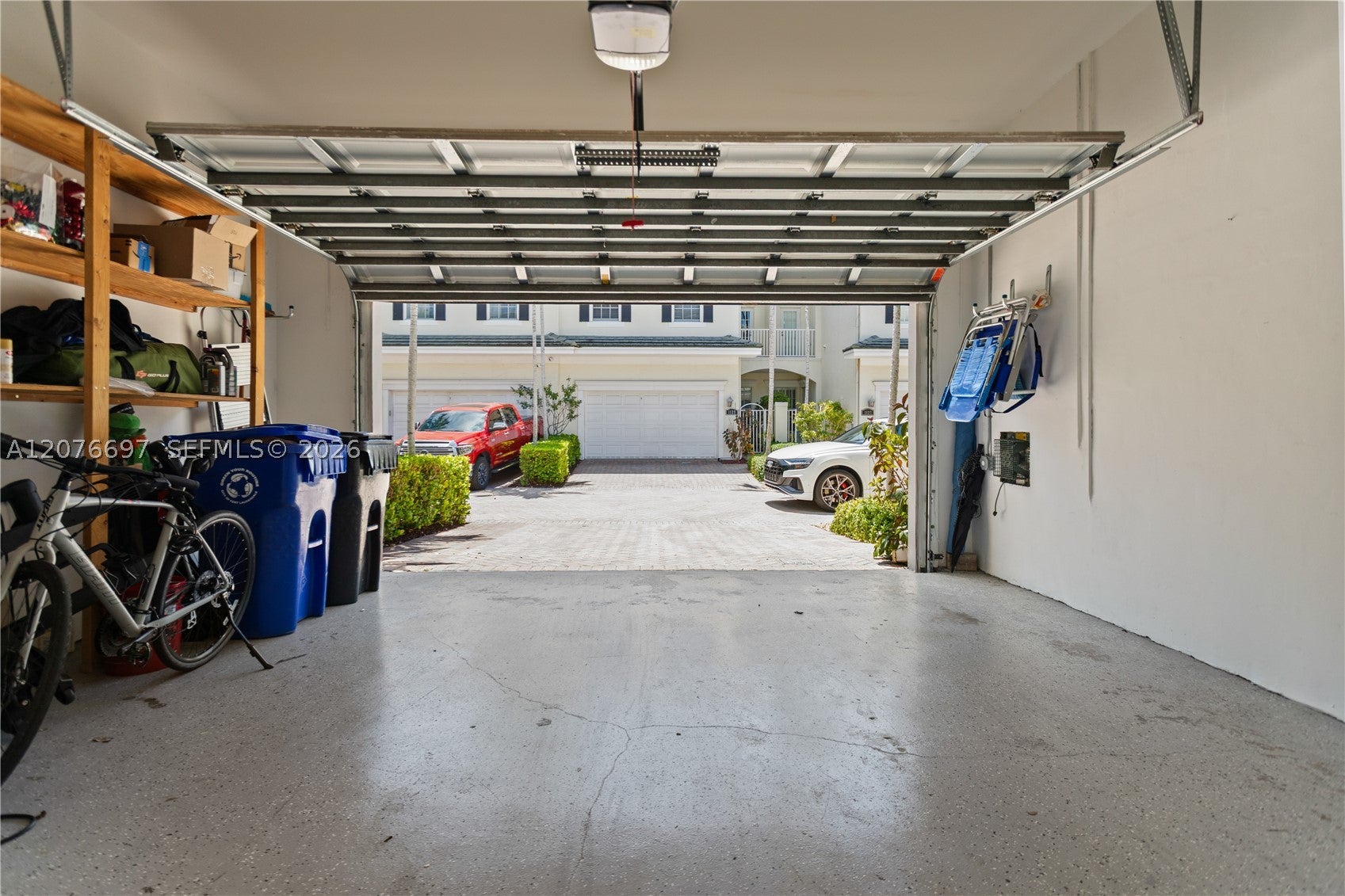 1139 N Victoria Park Rd