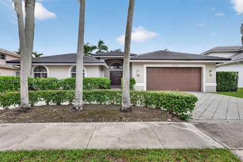 Photo of 17558 SW 13th St, Pembroke Pines, FL 33029 (MLS # A12104827)