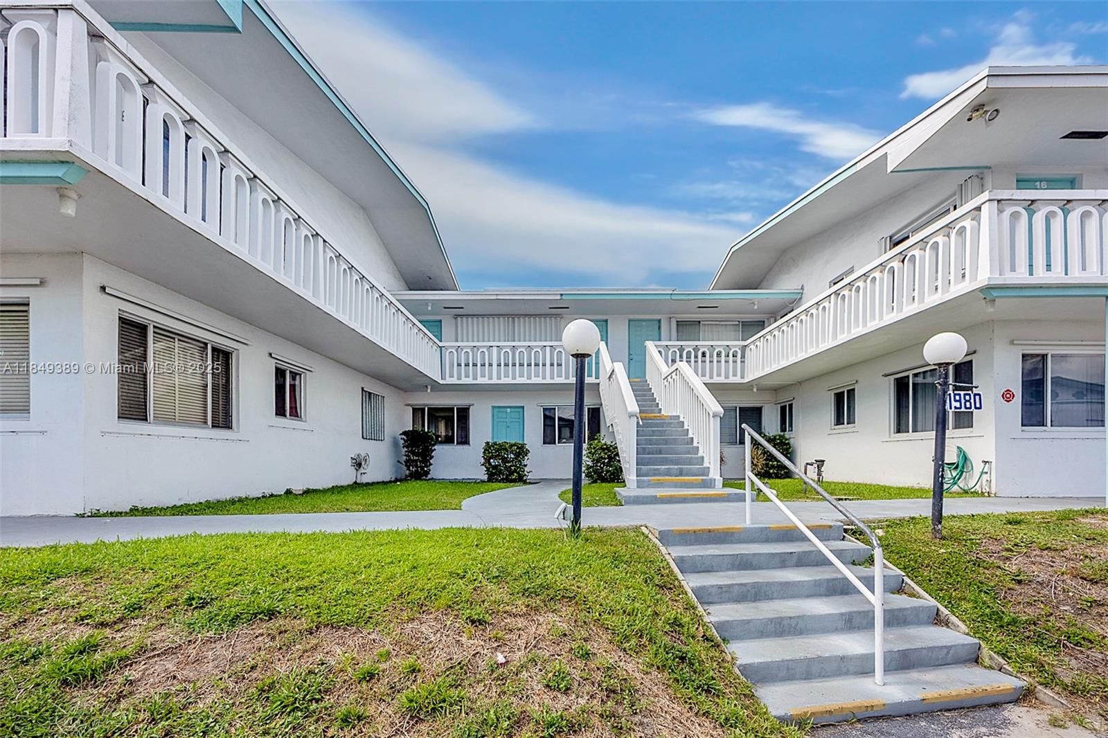 Enjoy a light and bright 1st-floor condo in this 55+ community: only one set of stairs from the parking. Park right in front of the apartment! Nice and ample living area, a big primary bedroom with spacious closets, and a complete kitchen (appliances; range and microwave are being changed to stainless steel). Year-round comfy enclosed patio.
The 55-plus community of Lakeside Point Gardens features a large heated pool, a clubhouse, and is situated right across from Lake Osborne, which boasts a shaded walking trail, and is also near John Prince Park.