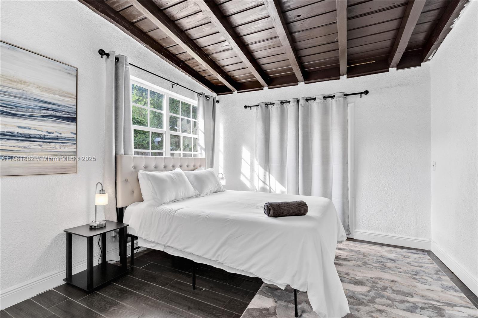 VEDADO - Residential Lease