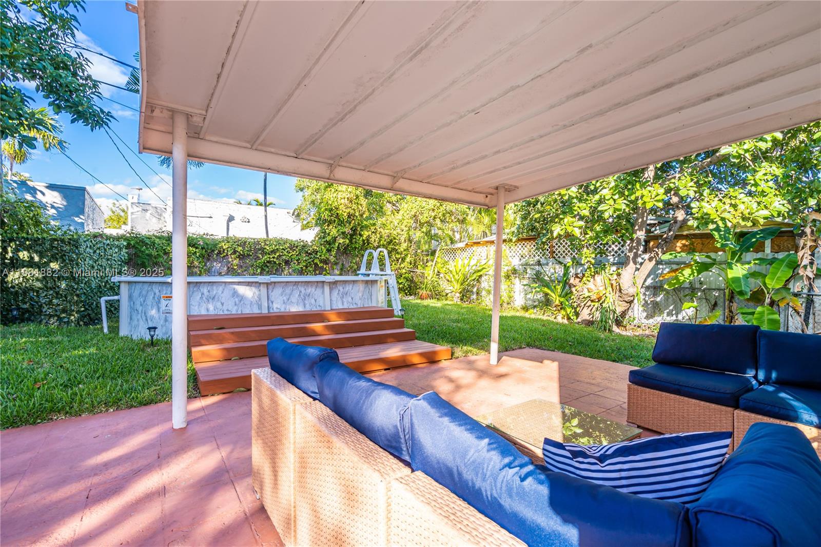 VEDADO - Residential Lease
