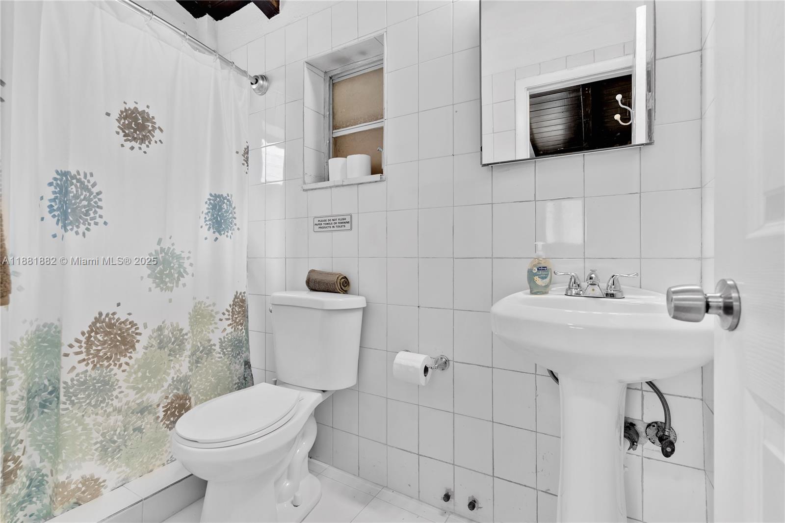 VEDADO - Residential Lease