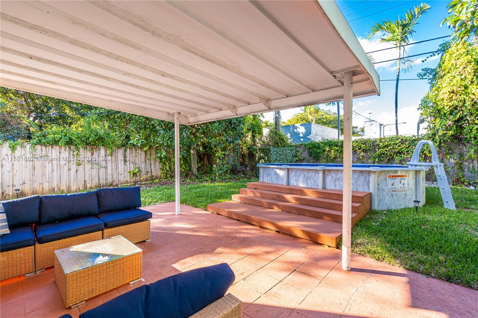 VEDADO - Residential Lease