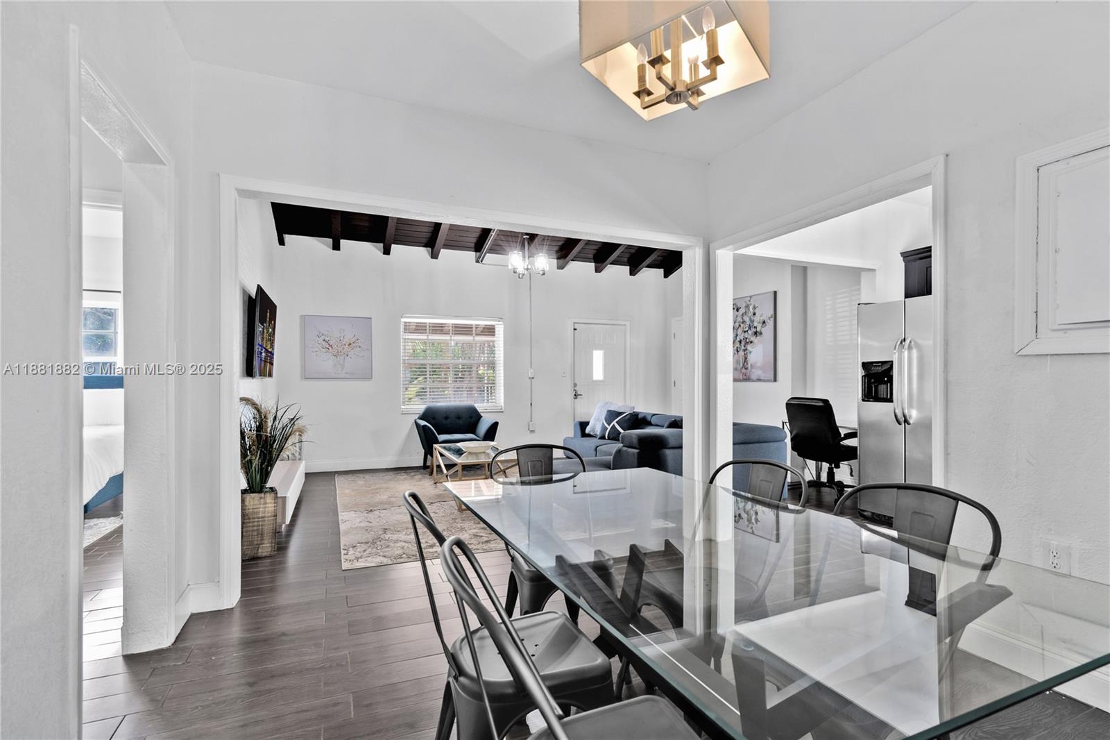 VEDADO - Residential Lease