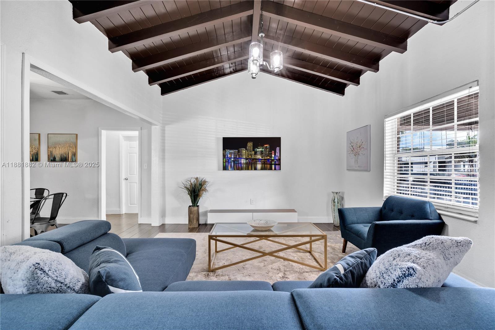 VEDADO - Residential Lease