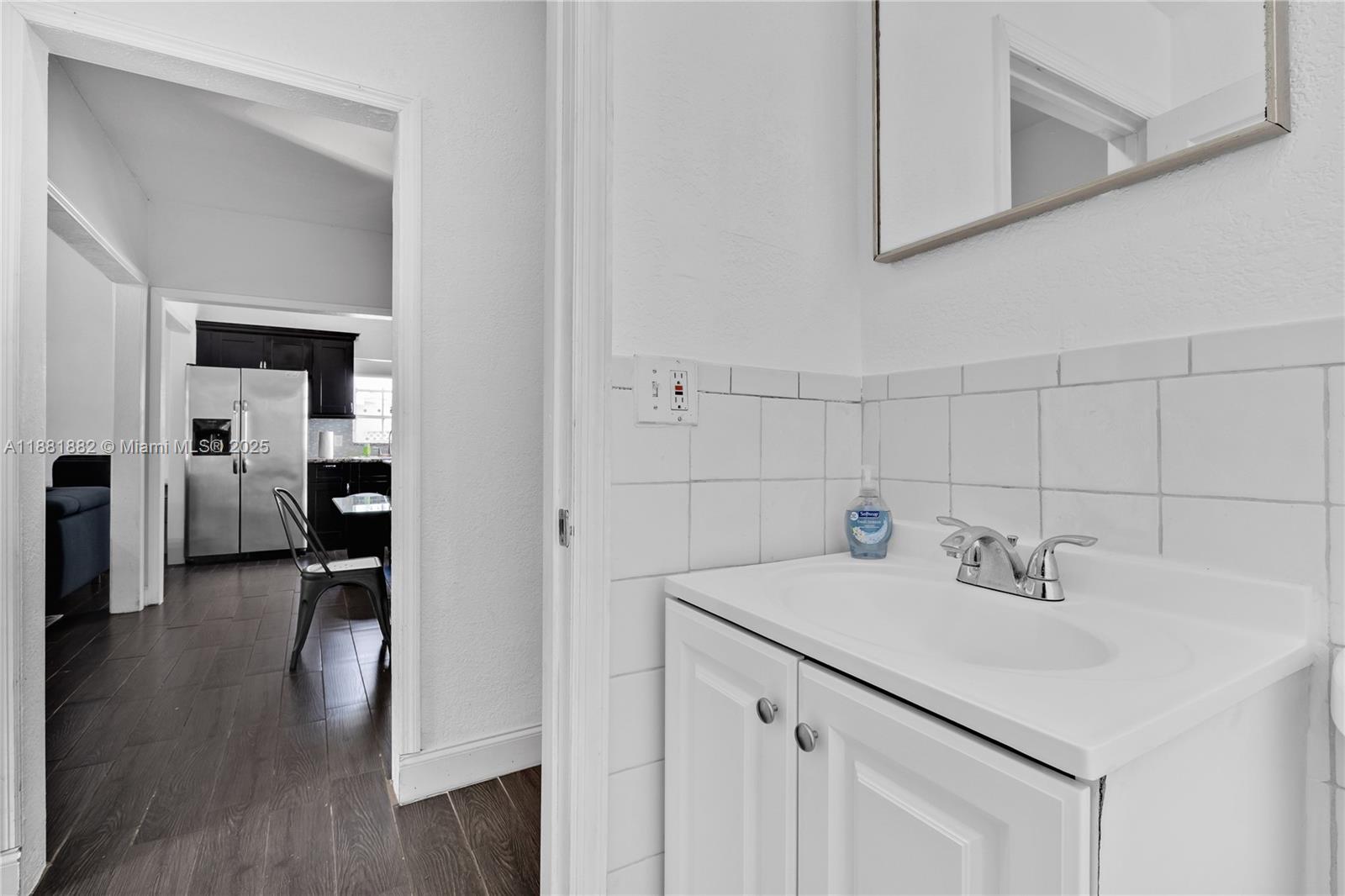 VEDADO - Residential Lease