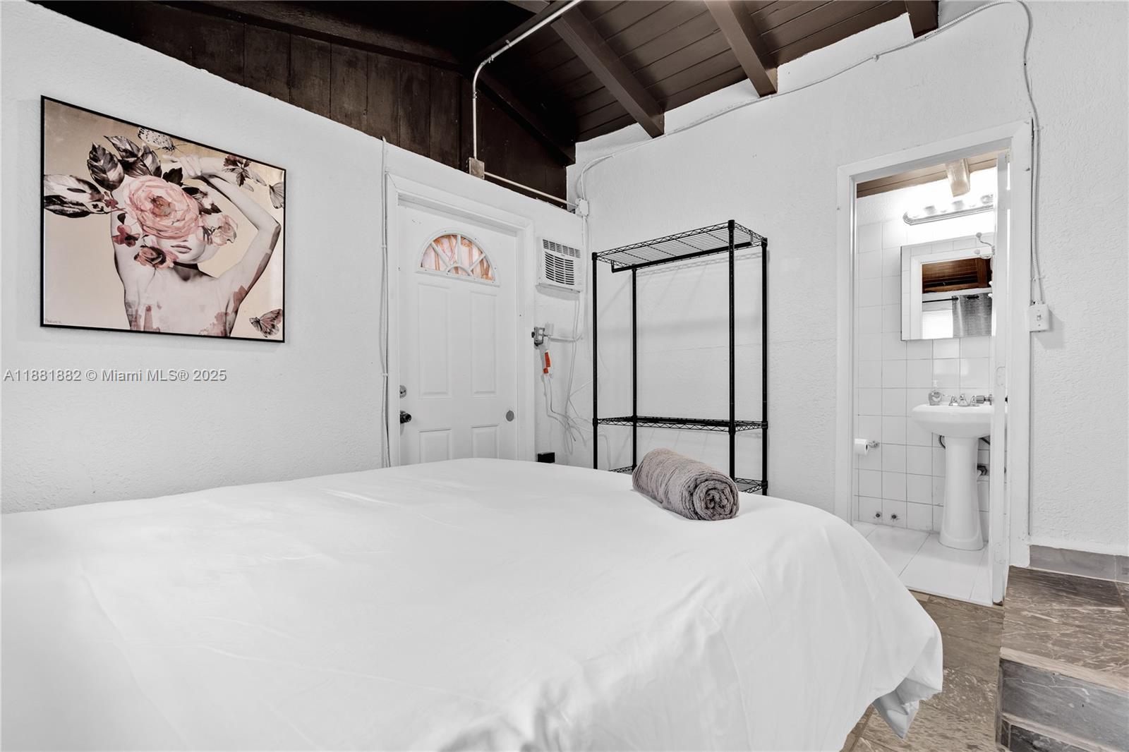 VEDADO - Residential Lease