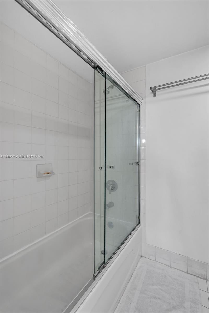 816 NW 11th St 607