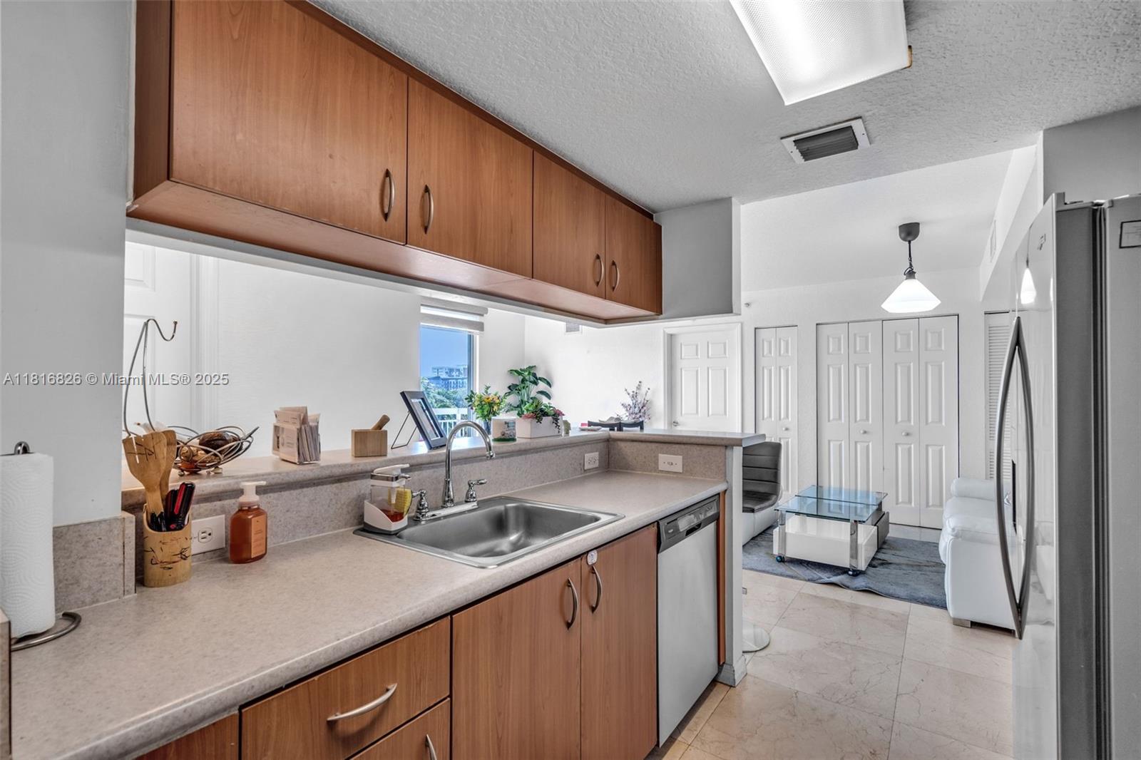 816 NW 11th St 607