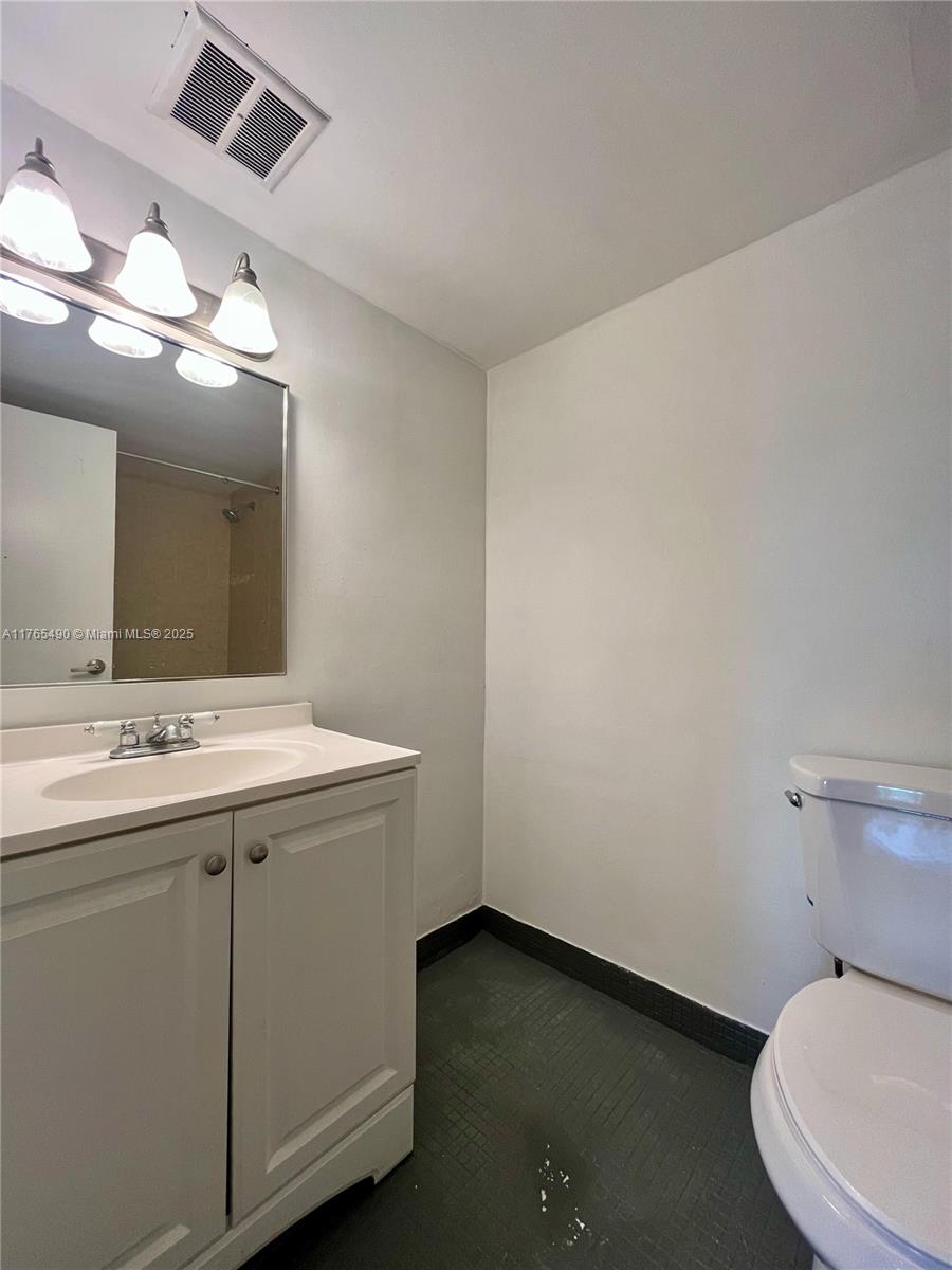 BAYVIEW PALMS CONDO - Residential
