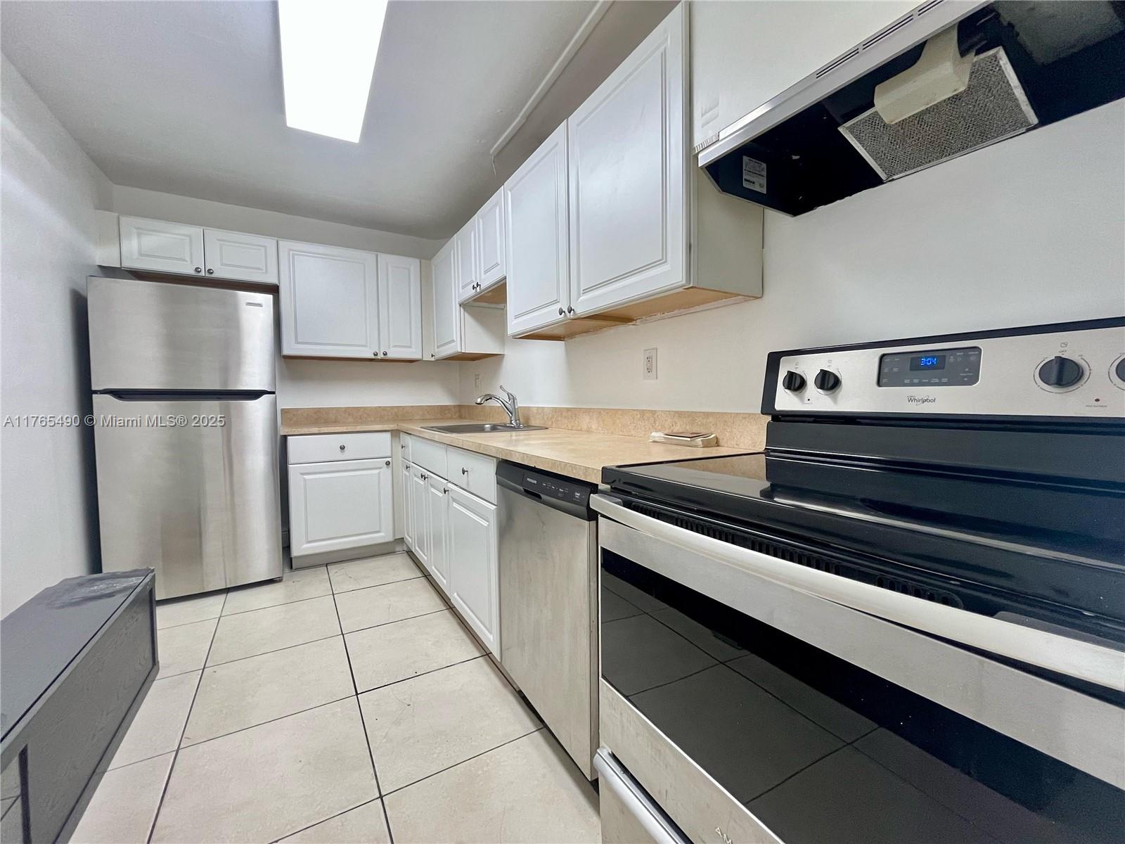 BAYVIEW PALMS CONDO - Residential