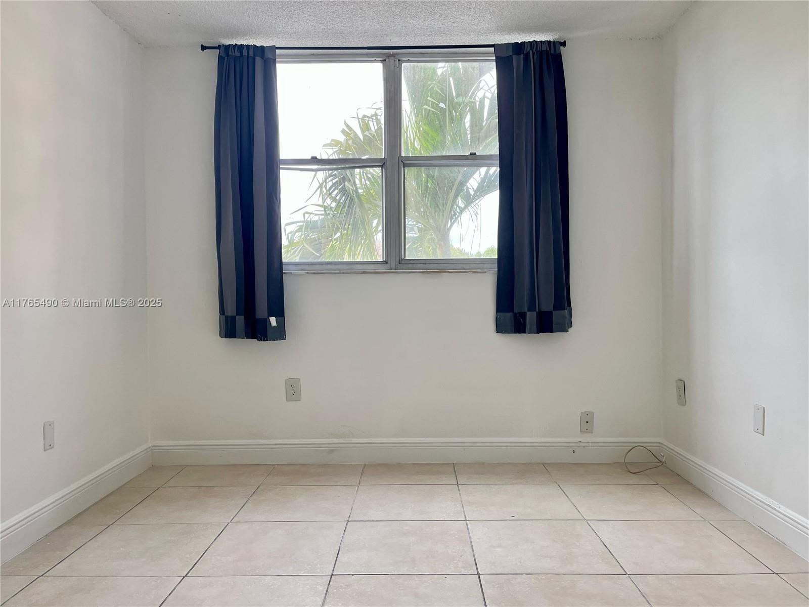BAYVIEW PALMS CONDO - Residential