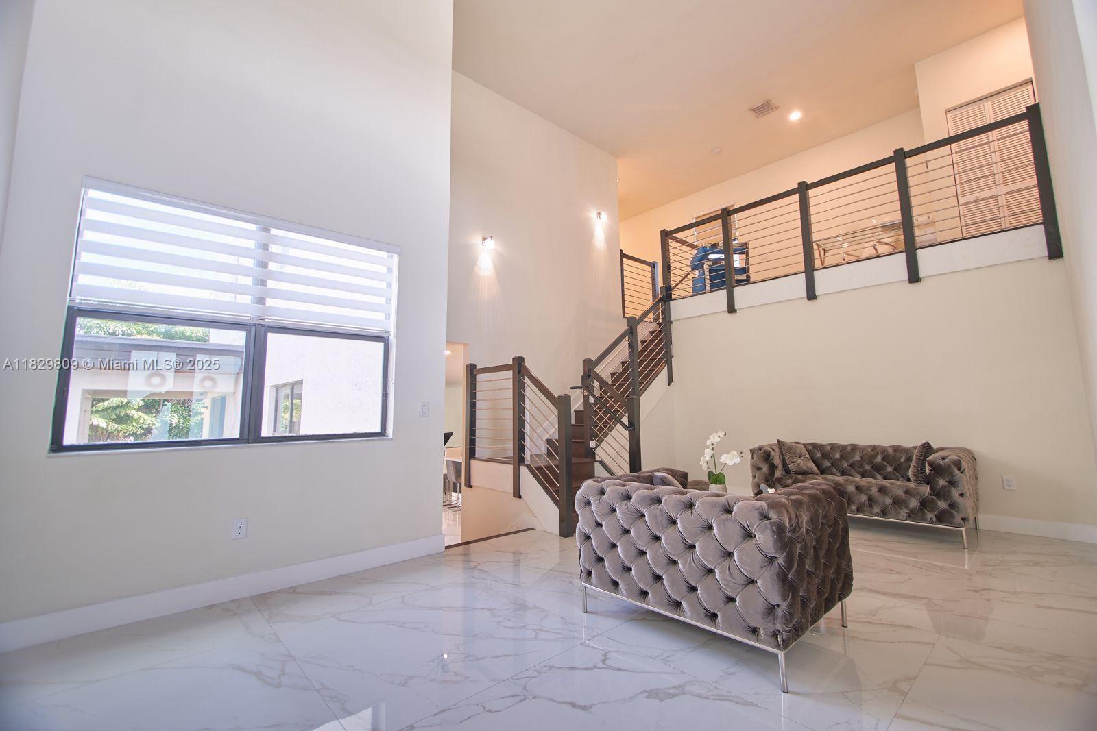 10218 NW 76th Ter