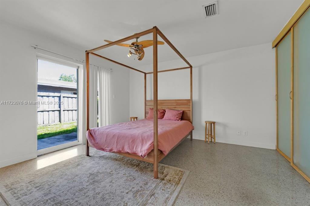 2125 NE 14th Ave