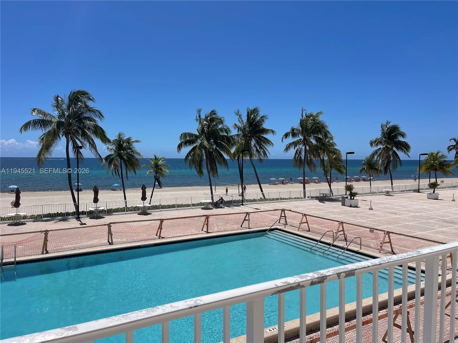 QUADOMAIN TOWER I AND IV - Residential