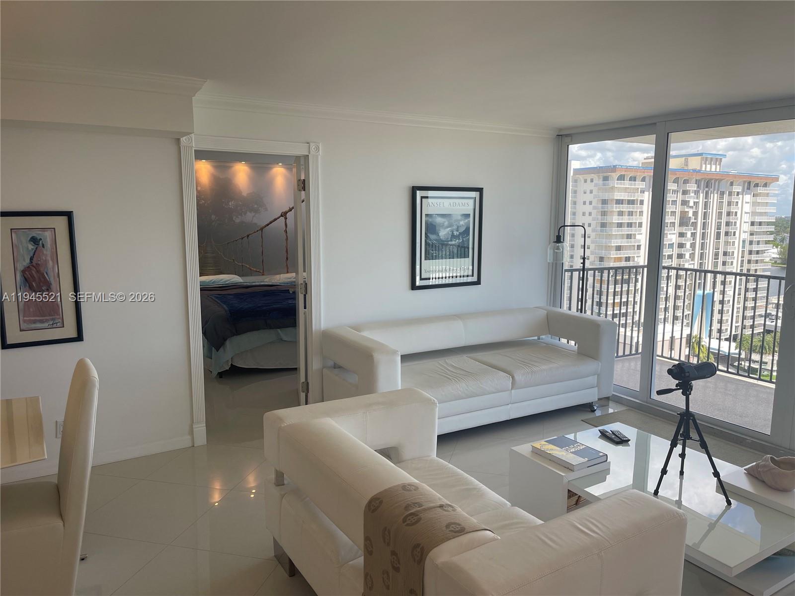 QUADOMAIN TOWER I AND IV - Residential