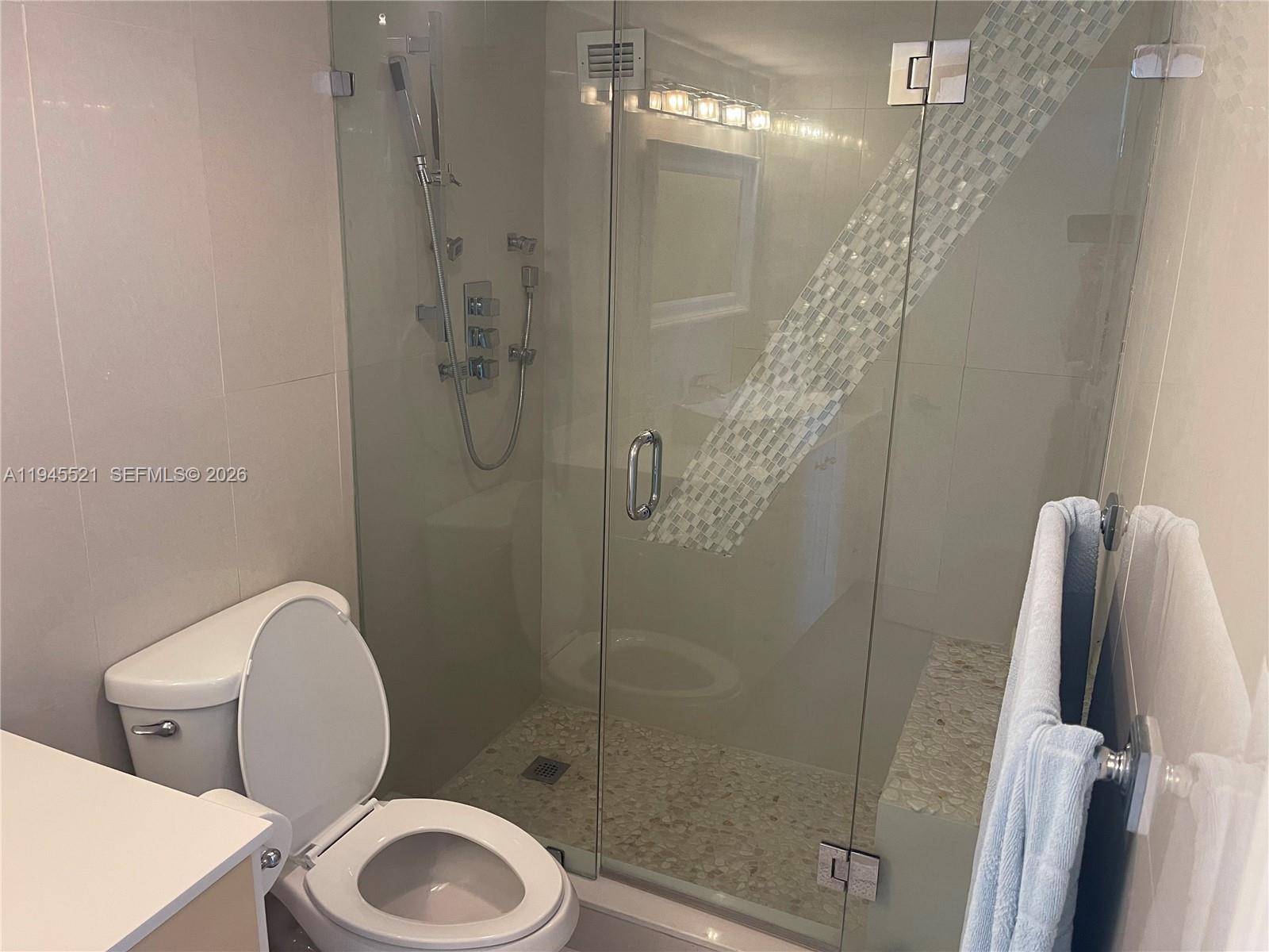 QUADOMAIN TOWER I AND IV - Residential