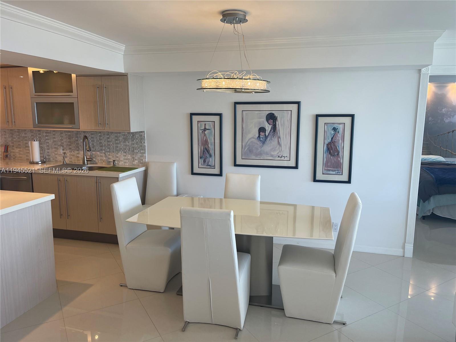 QUADOMAIN TOWER I AND IV - Residential