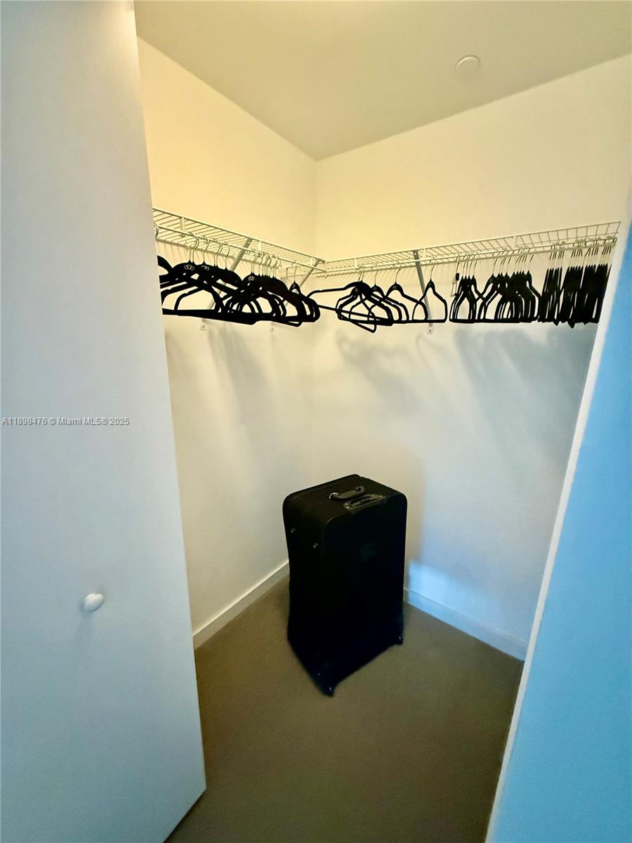 PARAISO BAYVIEWS CONDO - Residential Lease