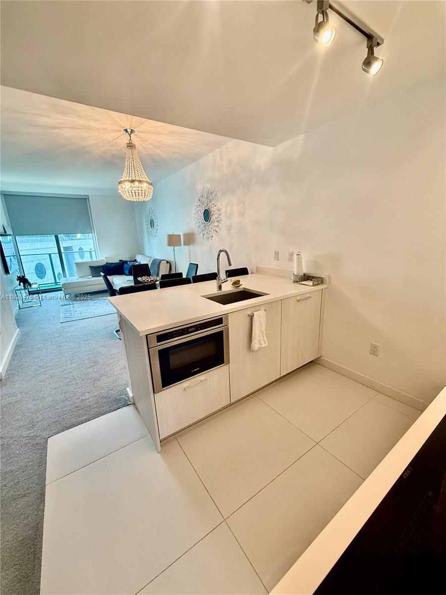501 NE 31st St 602