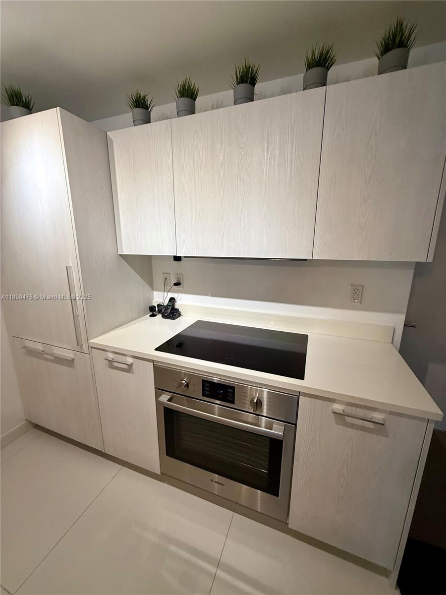 501 NE 31st St 602