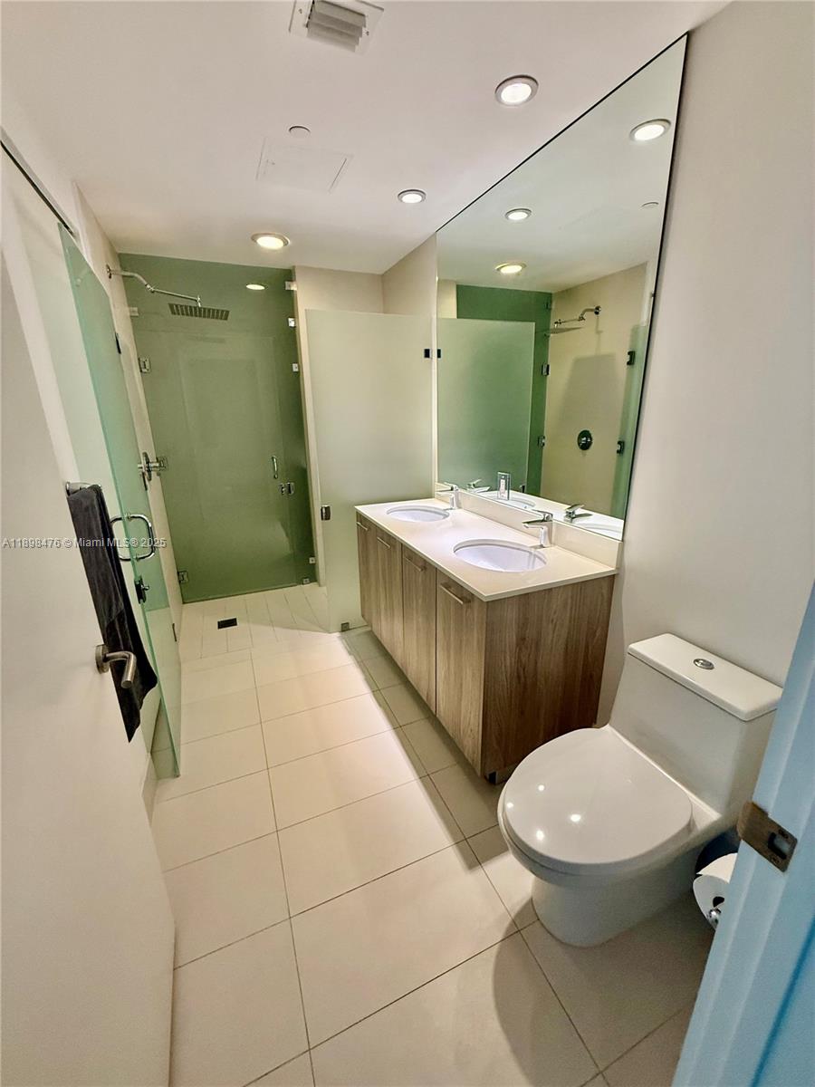 PARAISO BAYVIEWS CONDO - Residential Lease