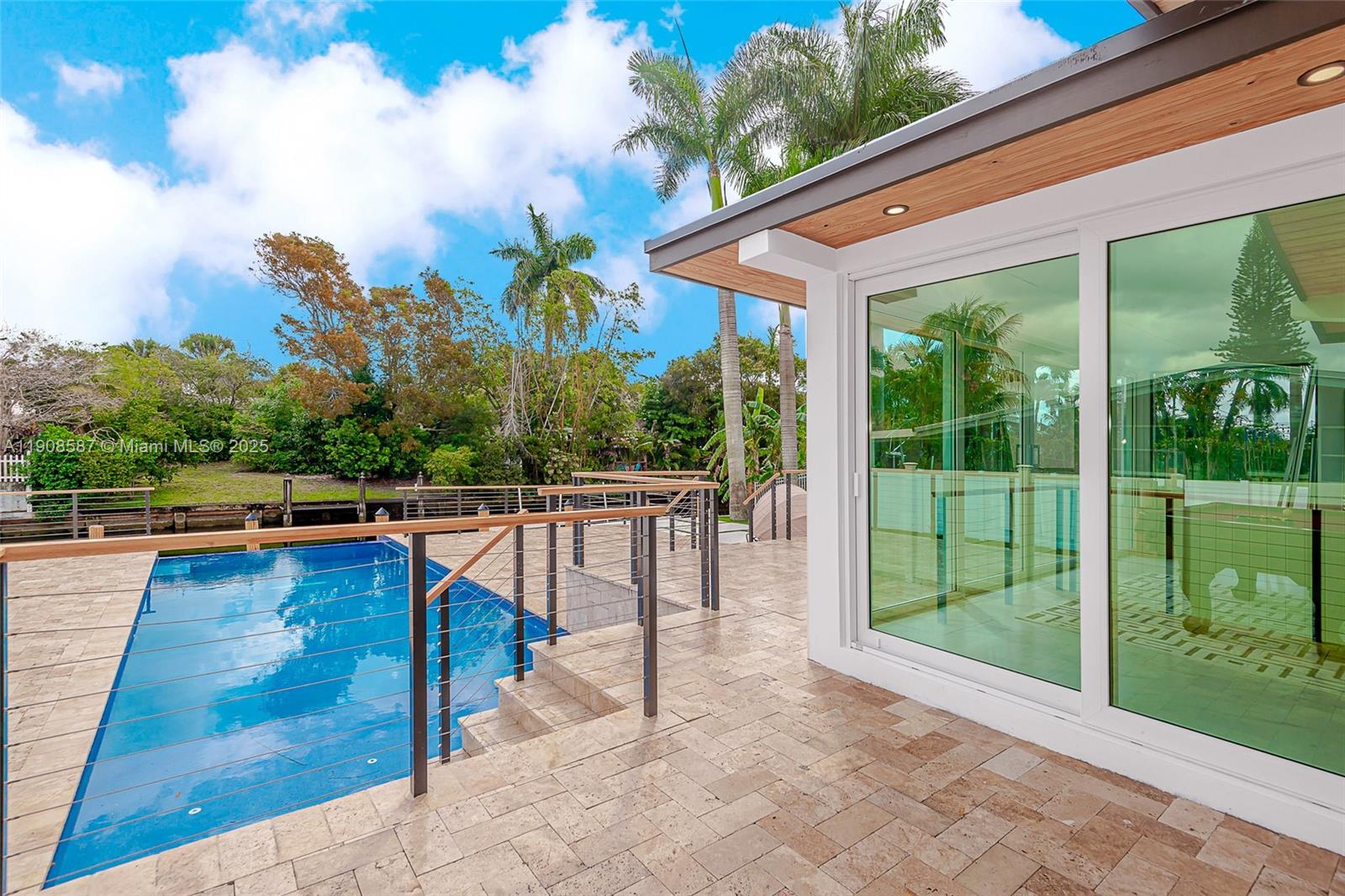 LAUDERDALE ISLES NO 2-BLK - Residential