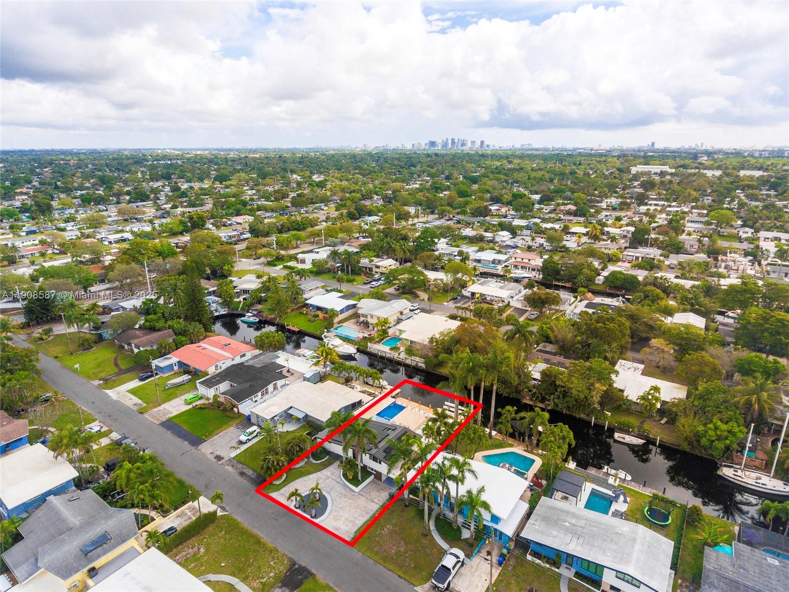 LAUDERDALE ISLES NO 2-BLK - Residential