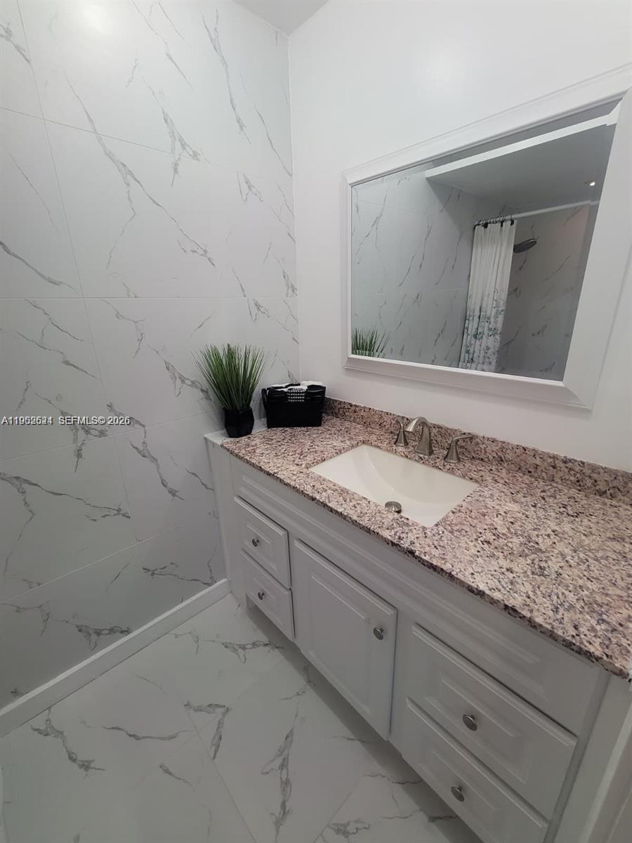 MEADOWBROOK TOWERS CONDO - Residential