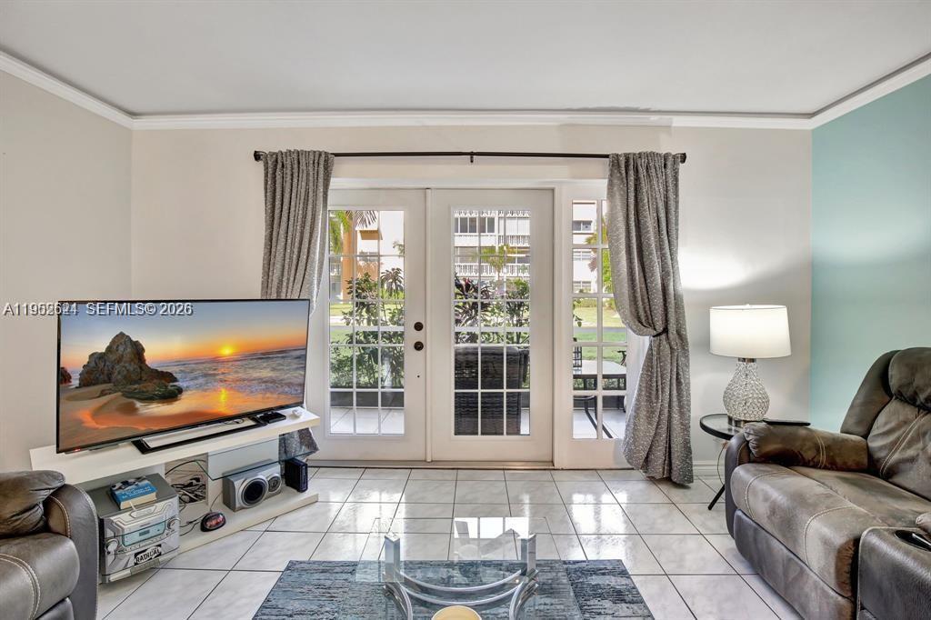 MEADOWBROOK TOWERS CONDO - Residential