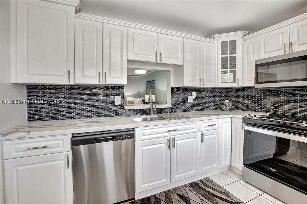 MEADOWBROOK TOWERS CONDO - Residential