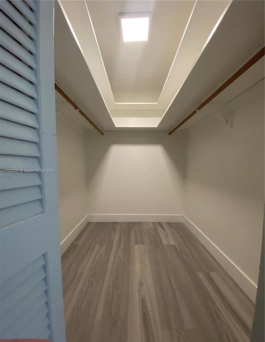 LAKE PARK CONDO NO 1 - BL - Residential