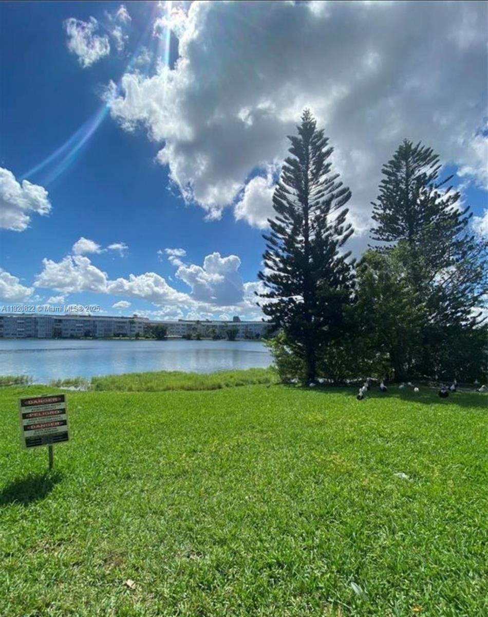 LAKE PARK CONDO NO 1 - BL - Residential