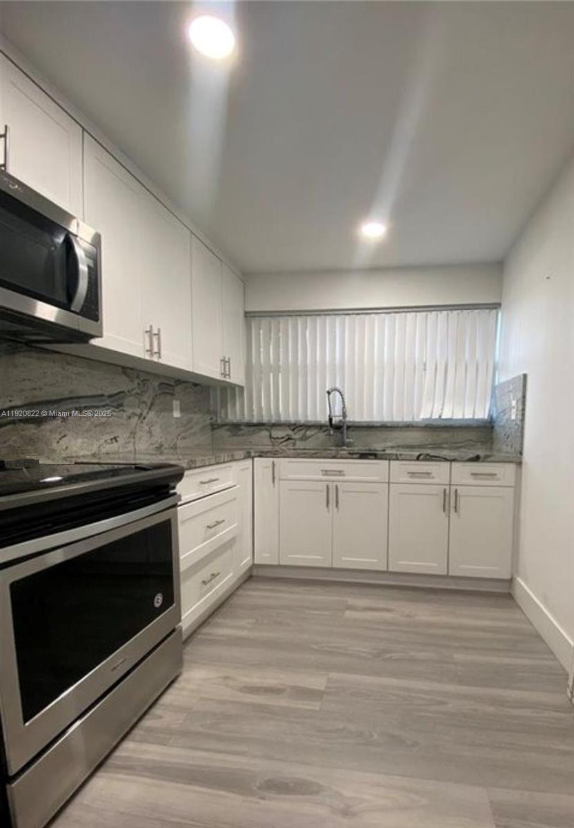 LAKE PARK CONDO NO 1 - BL - Residential