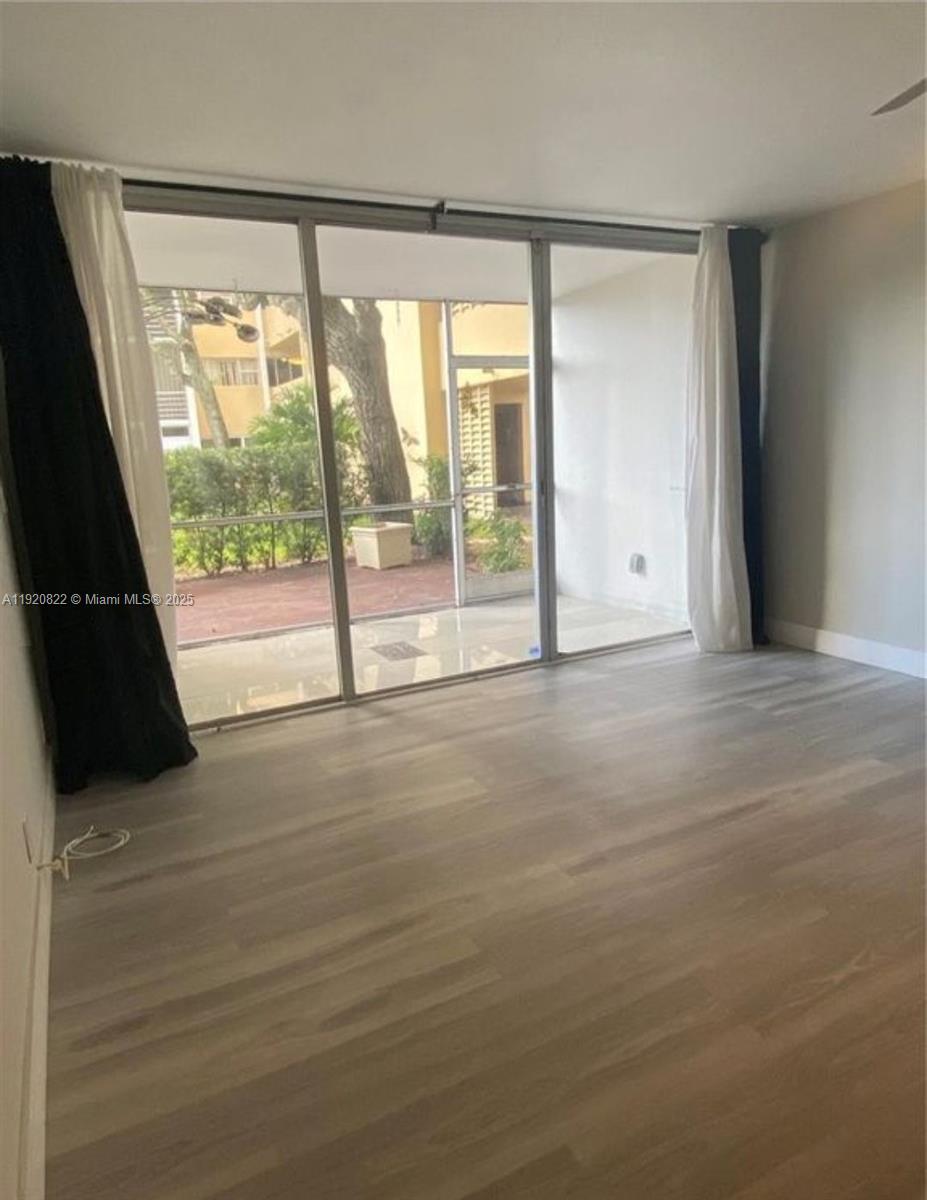 LAKE PARK CONDO NO 1 - BL - Residential