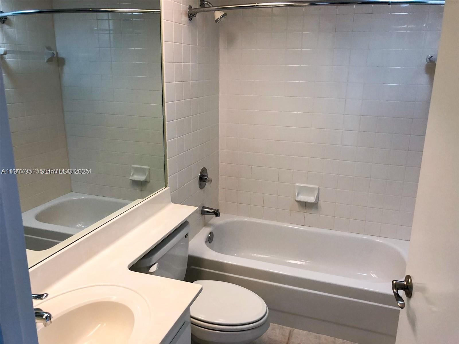 KEYS GATE CONDO NO ONE - Residential