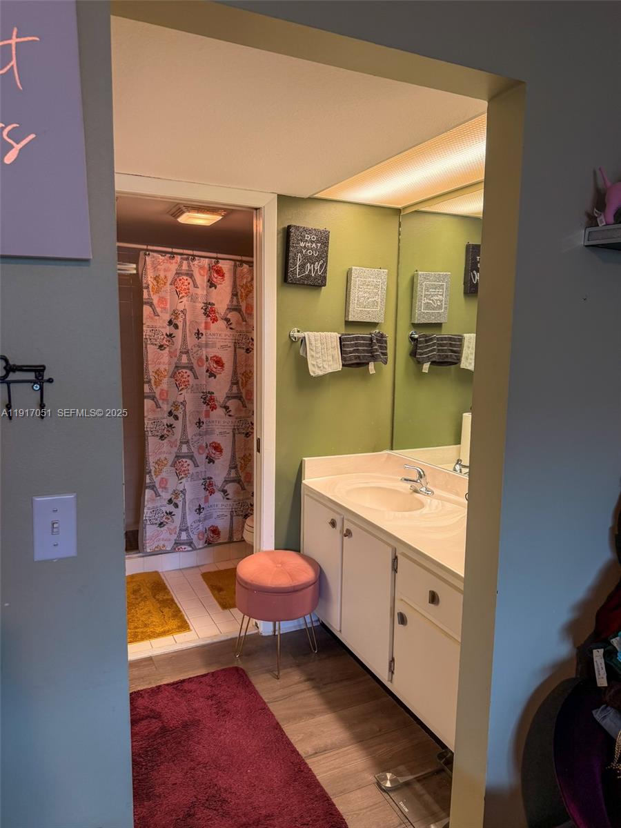 KEYS GATE CONDO NO ONE - Residential