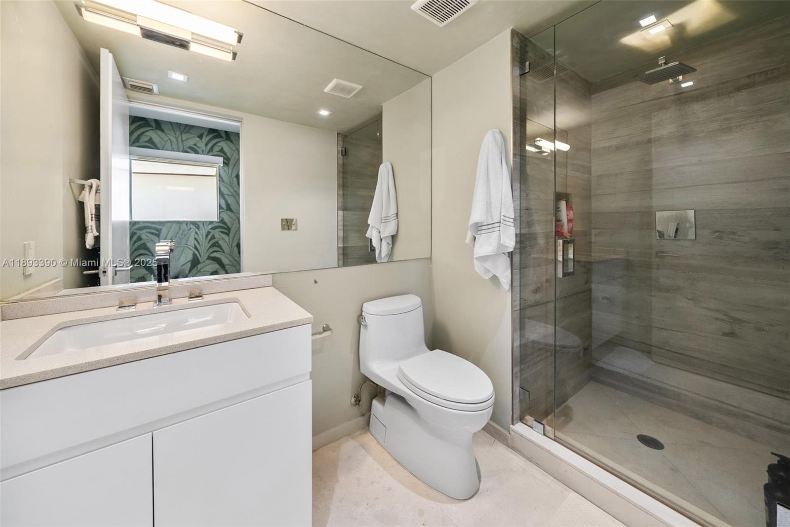 LA GORCE GOLF SUB - Residential Lease