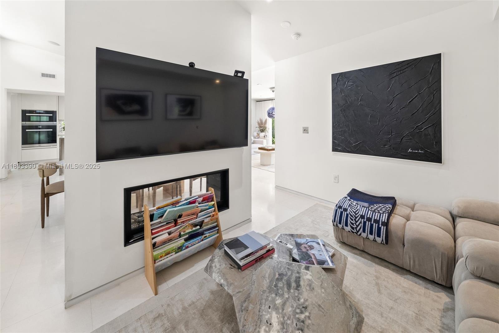 LA GORCE GOLF SUB - Residential Lease