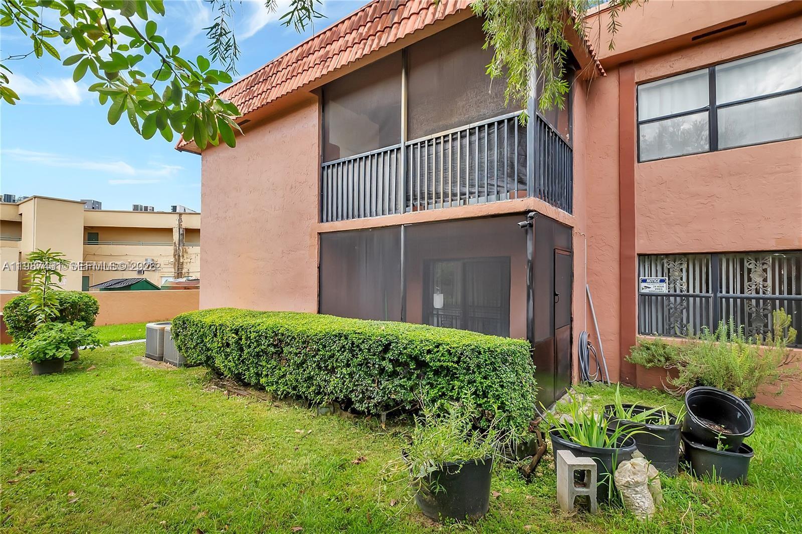 LAGO GRANDE CONDO THREE B - Residential