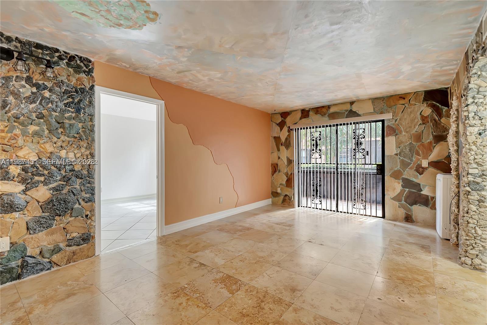 LAGO GRANDE CONDO THREE B - Residential