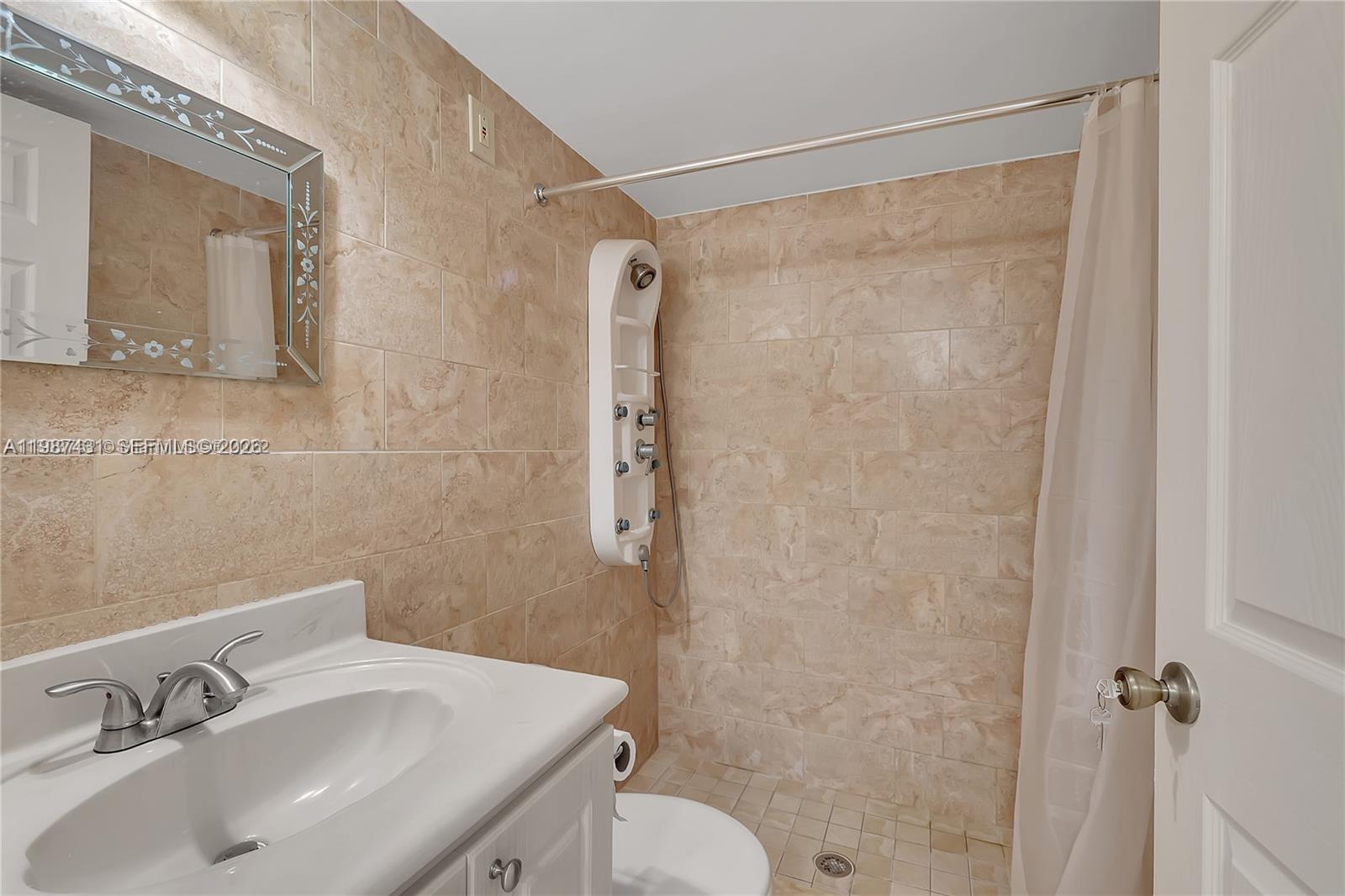 LAGO GRANDE CONDO THREE B - Residential