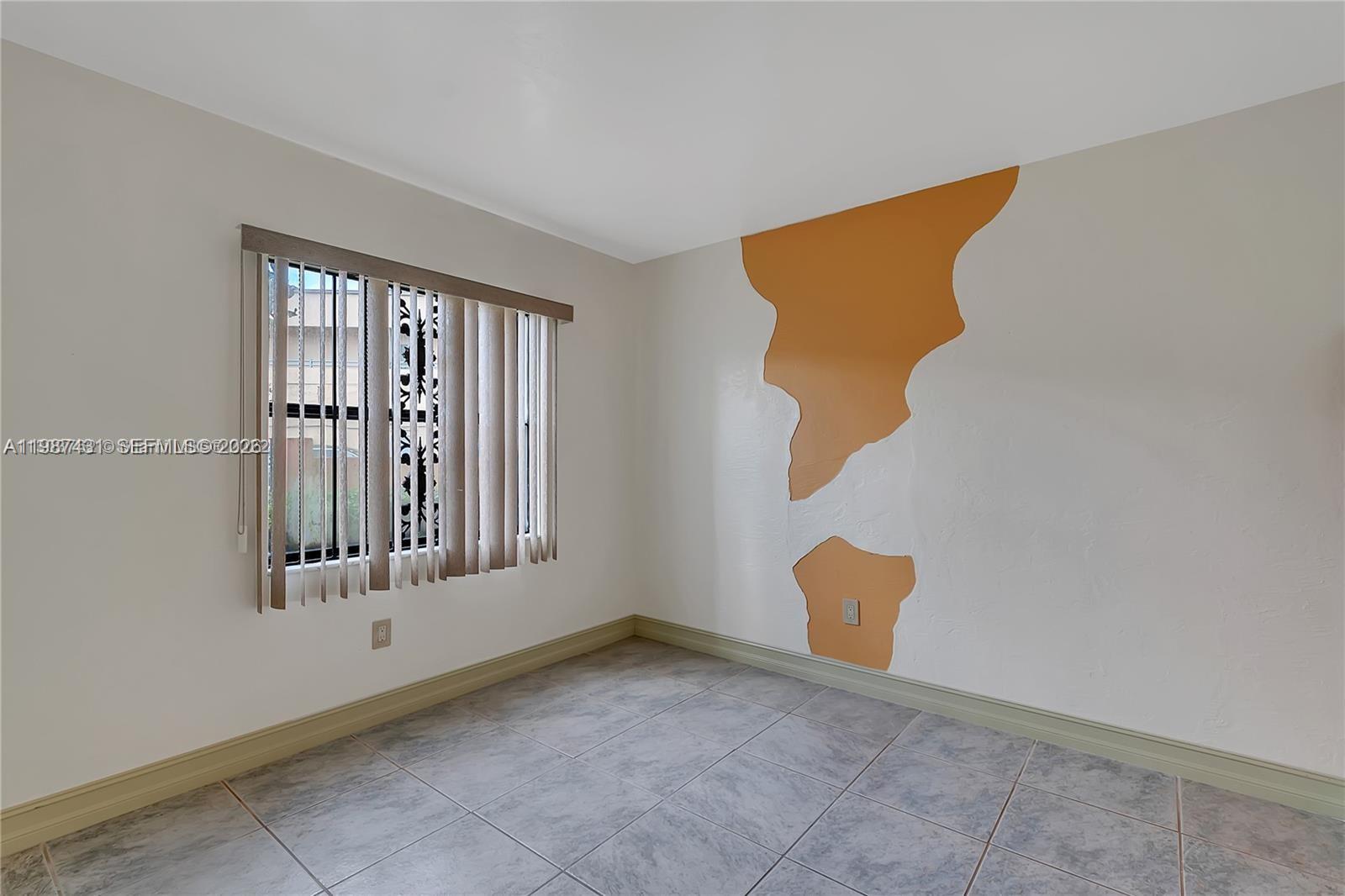 LAGO GRANDE CONDO THREE B - Residential