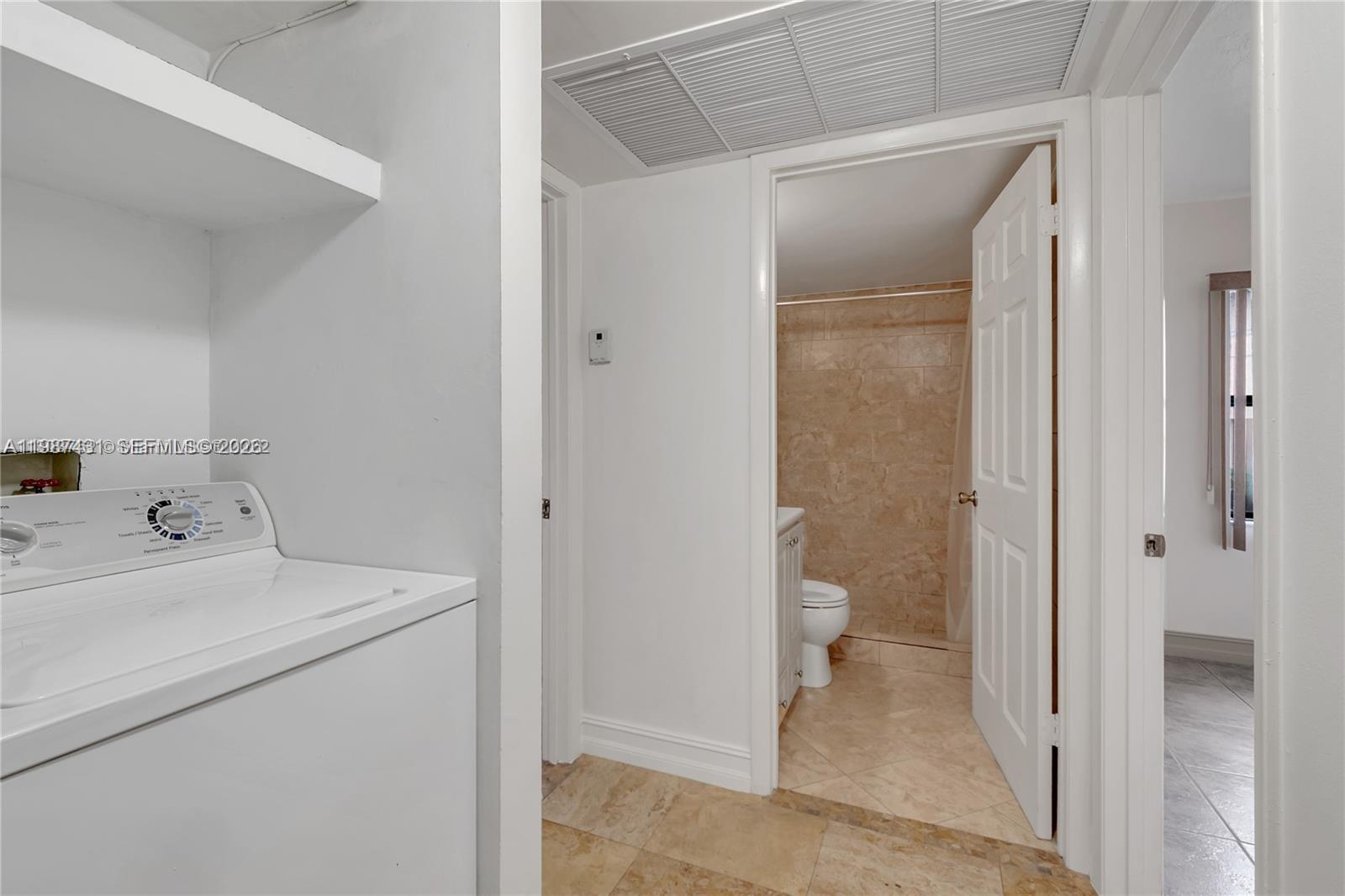 LAGO GRANDE CONDO THREE B - Residential