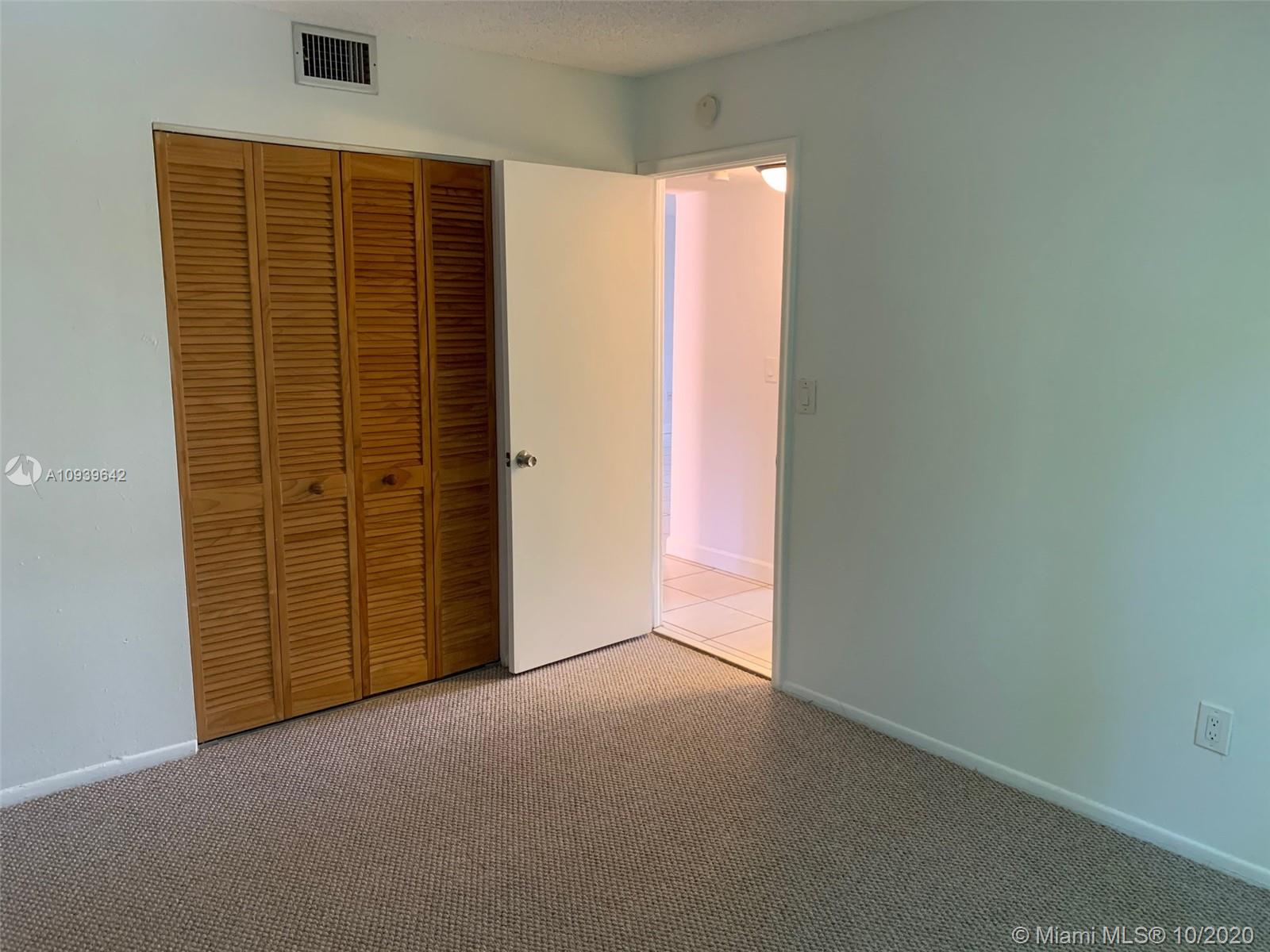 VILLAGE OF KINGS CREEK CO - Residential Lease