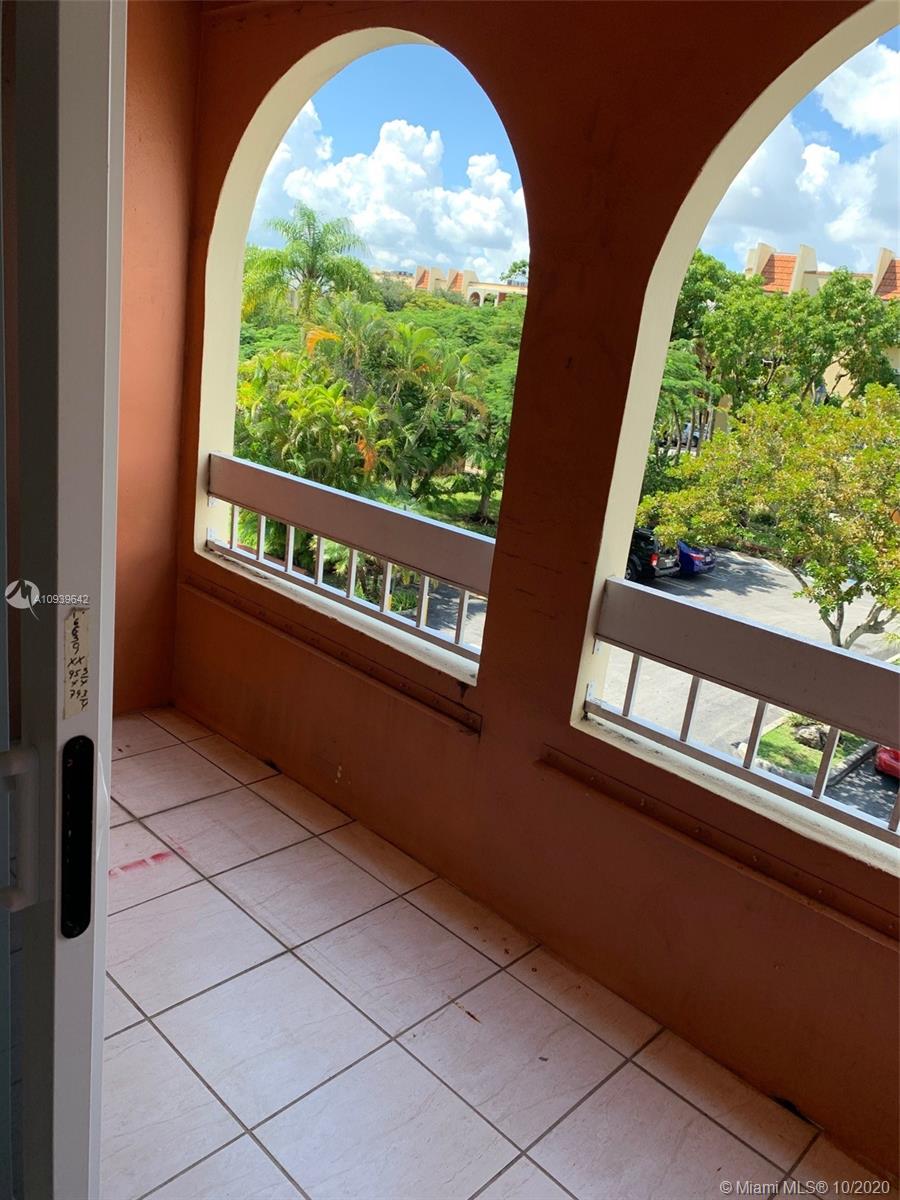 VILLAGE OF KINGS CREEK CO - Residential Lease